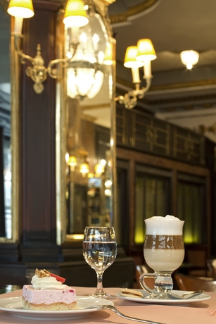 Imagen de los interiores del Hotel Danubius Astoria City Center. Foto 15