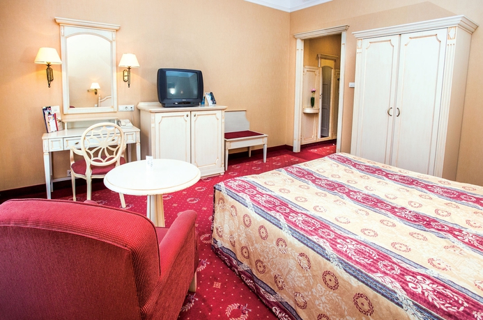 Imagen de la habitación del Hotel Danubius Astoria City Center. Foto 12