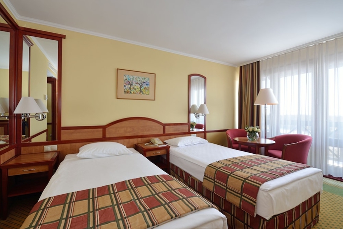 Imagen de la habitación del Hotel Danubius B&uuml;k. Foto 2