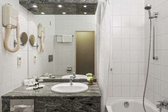 Imagen de la habitación del Hotel Danubius Flamenco. Foto 11