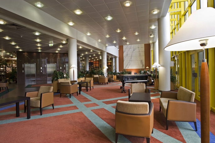 Imagen de los interiores del Hotel Danubius Helia. Foto 8