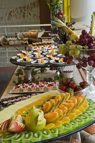 Imagen del bar/restaurante del Hotel Danubius Helia. Foto 3