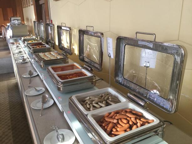 Imagen del bar/restaurante del Hotel Danubius Hotel Gellért. Foto 4