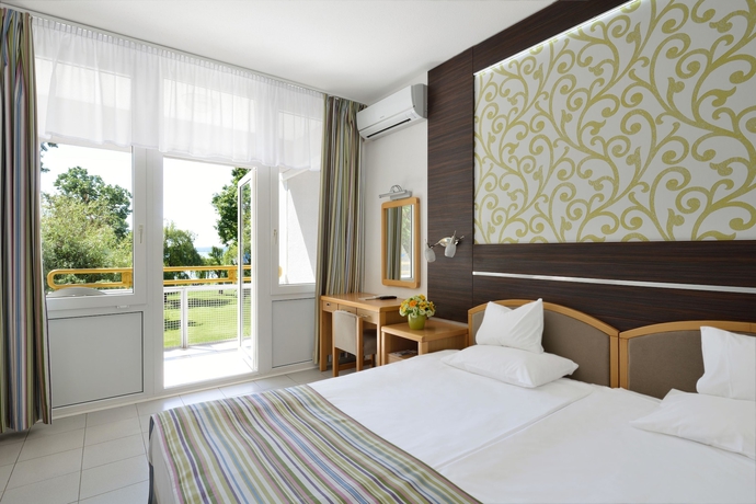 Imagen de la habitación del Hotel Danubius Marina. Foto 7