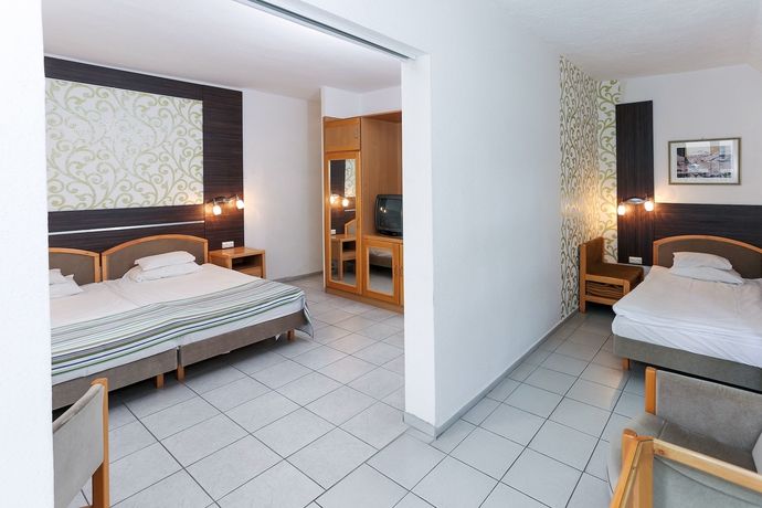 Imagen de la habitación del Hotel Danubius Marina. Foto 9