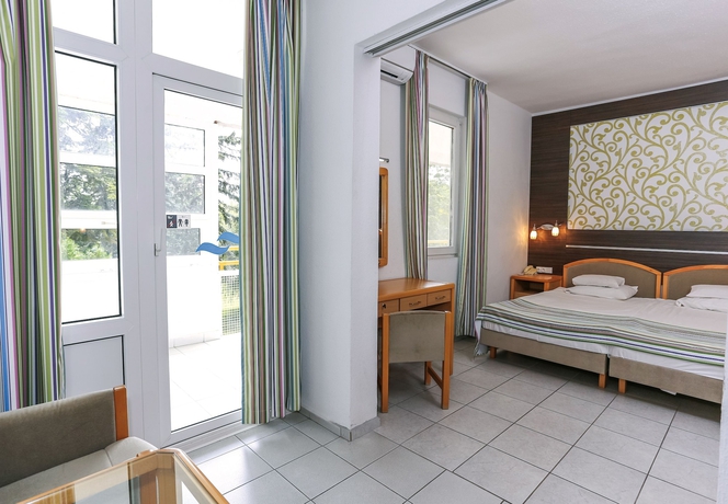 Imagen de la habitación del Hotel Danubius Marina. Foto 10