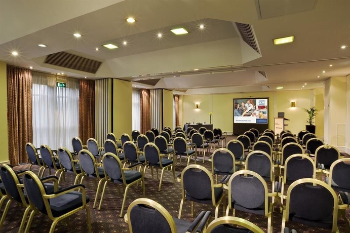 Imagen de los interiores del Hotel Danubius Regents Park. Foto 14