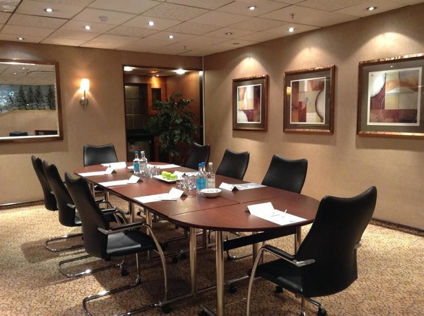 Imagen de los interiores del Hotel Danubius Regents Park. Foto 16