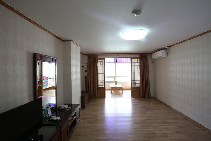 Imagen de la habitación del Hotel Danyang Tourist Hotel Edelweiss. Foto 15