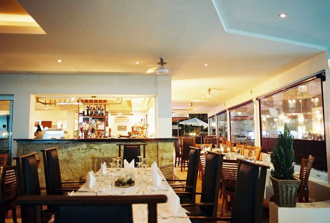 Imagen del bar/restaurante del Hotel Daphne Apartments. Foto 15