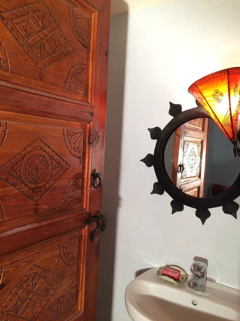 Imagen de la habitación del Hotel Dar Agelzime. Foto 2