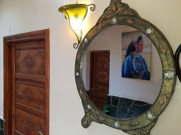 Imagen de la habitación del Hotel Dar Agelzime. Foto 14