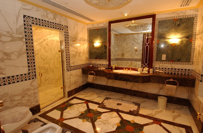 Imagen de la habitación del Hotel Dar Al Taqwa. Foto 10