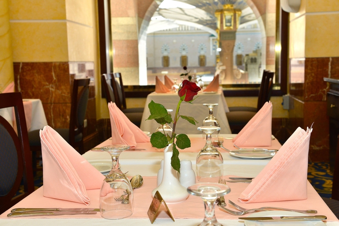 Imagen del bar/restaurante del Hotel Dar Al Taqwa. Foto 3