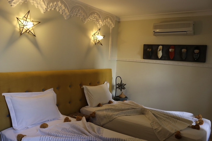 Imagen de la habitación del Hotel Dar Andamaure. Foto 13