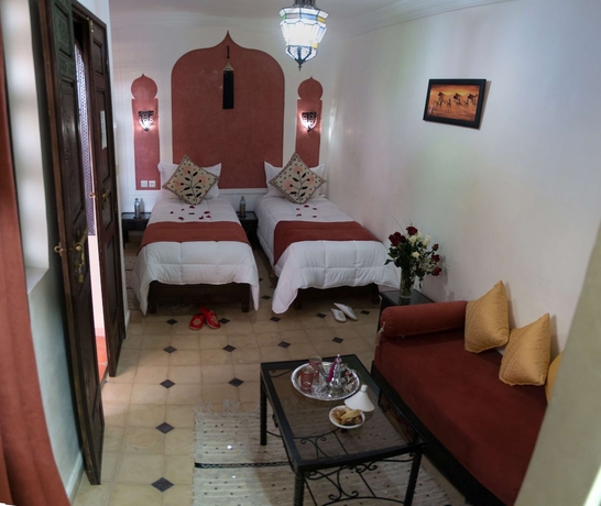 Imagen de la habitación del Hotel Dar Asdika. Foto 15