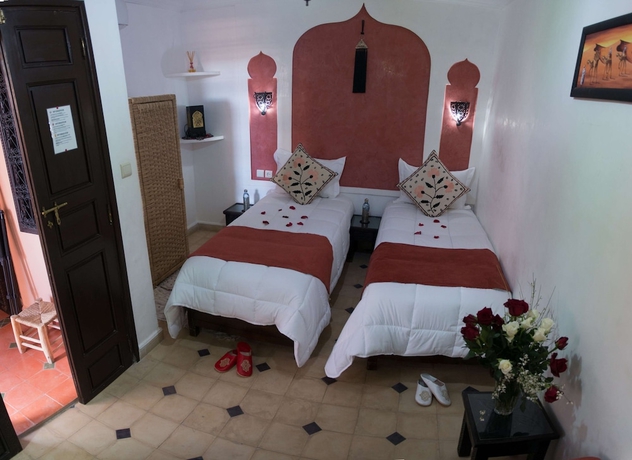 Imagen de la habitación del Hotel Dar Asdika. Foto 17