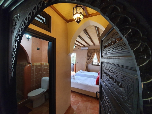 Imagen de la habitación del Hotel Dar Assarou. Foto 10