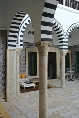 Imagen de los interiores del Hotel Dar Ben Gacem. Foto 12