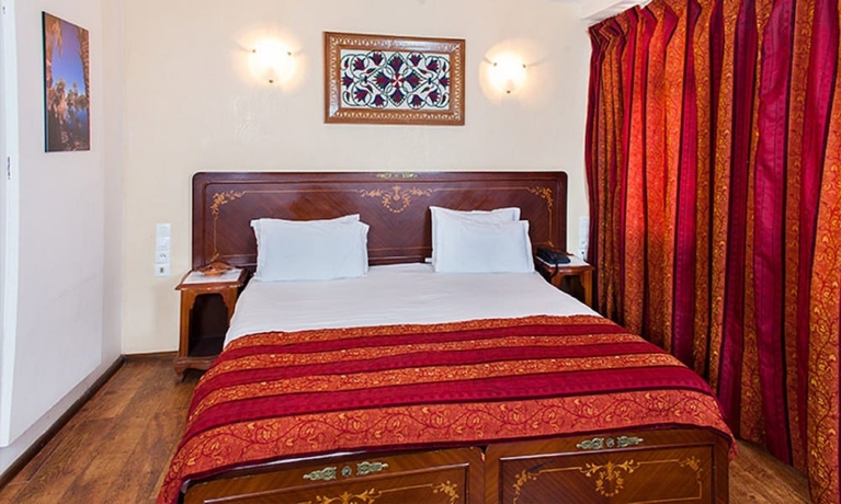 Imagen de la habitación del Hotel Dar Diaf Bouchaoui. Foto 3