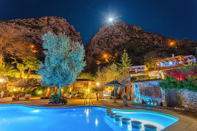 Imagen de la piscina del Hotel Dar Echchaouen. Foto 18