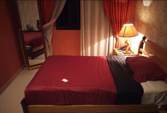 Imagen de la habitación del Hotel Dar El Aaz. Foto 7