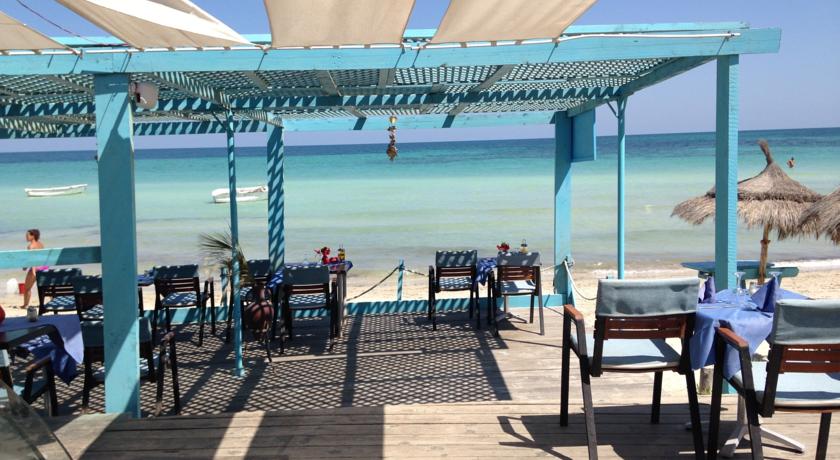 Imagen del bar/restaurante del Hotel Dar El Bhar. Foto 2