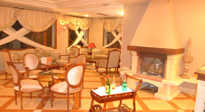 Imagen de los interiores del Hotel Dar El Bhar. Foto 10