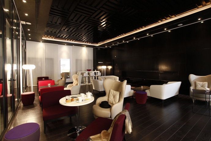 Imagen de los interiores del Hotel Dar El Marsa. Foto 10