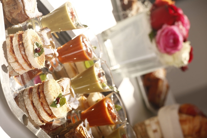 Imagen del bar/restaurante del Hotel Dar El Marsa. Foto 3