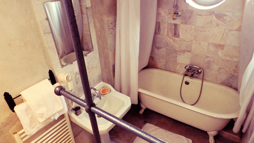 Imagen de la habitación del Hotel Dar El Medina. Foto 8