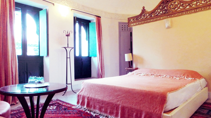 Imagen de la habitación del Hotel Dar El Medina. Foto 16