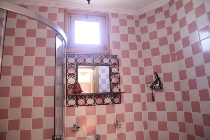 Imagen de la habitación del Hotel Dar El Nath. Foto 6