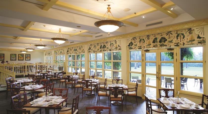 Imagen del bar/restaurante del Hotel Dar Es Salaam Serena. Foto 5