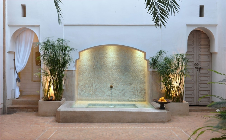 Imagen de la habitación del Hotel Dar Housnia. Foto 15