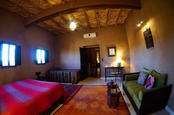 Imagen de la habitación del Hotel Dar Kamar. Foto 18