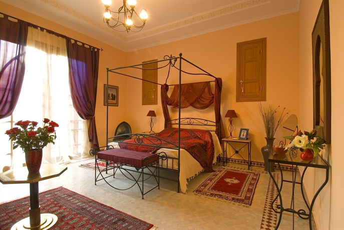 Imagen de la habitación del Hotel Dar Kantzaro. Foto 10