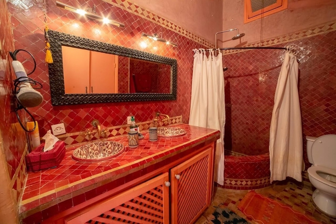 Imagen de la habitación del Hotel Dar Marhaba. Foto 5