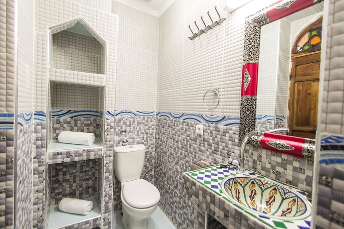 Imagen de la habitación del Hotel Dar Meknes Tresor. Foto 18