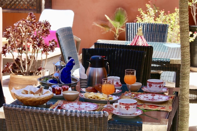 Imagen del bar/restaurante del Hotel Dar Pamella. Foto 3