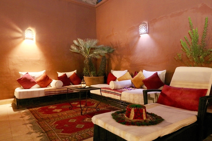 Imagen del bar/restaurante del Hotel Dar Pamella. Foto 7