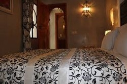 Imagen de la habitación del Hotel Dar Sholmes. Foto 3