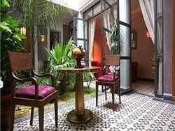 Imagen de los exteriores del Hotel Dar Sholmes. Foto 8