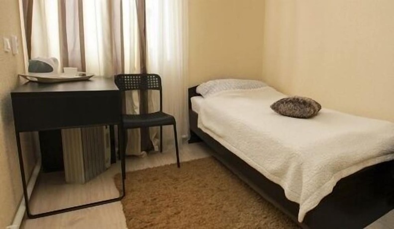 Imagen de la habitación del Hotel DarSiti. Foto 15
