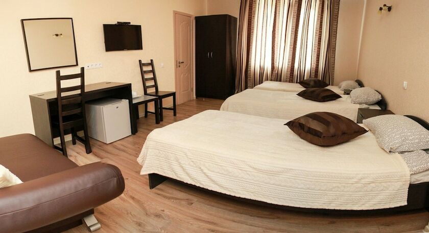 Imagen de la habitación del Hotel DarSiti. Foto 17