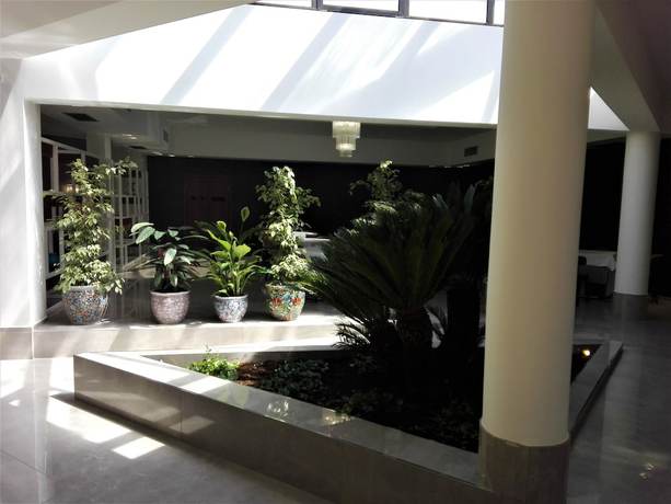 Imagen de los interiores del Hotel D'aragona. Foto 15