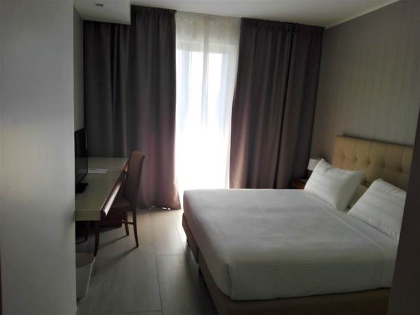 Imagen de la habitación del Hotel D'aragona. Foto 10