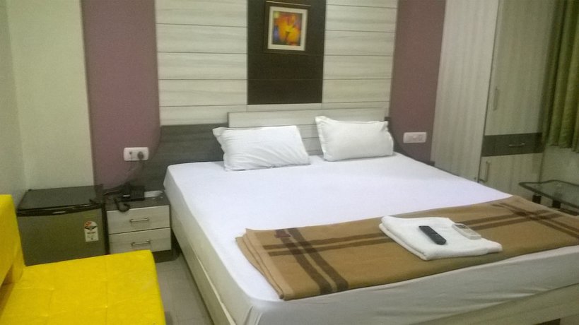 Imagen de la habitación del Hotel Darbar International. Foto 10