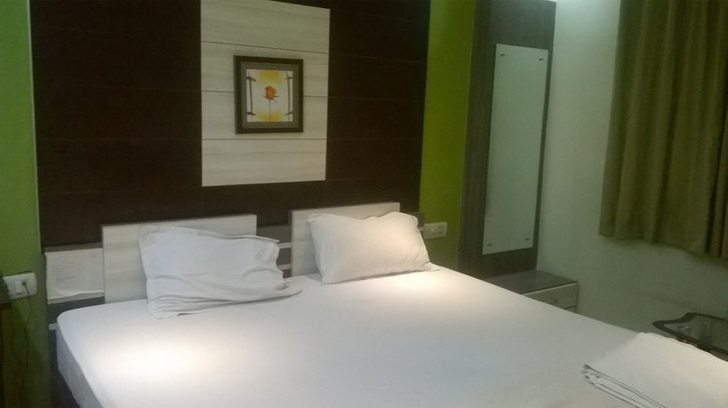 Imagen de la habitación del Hotel Darbar International. Foto 11