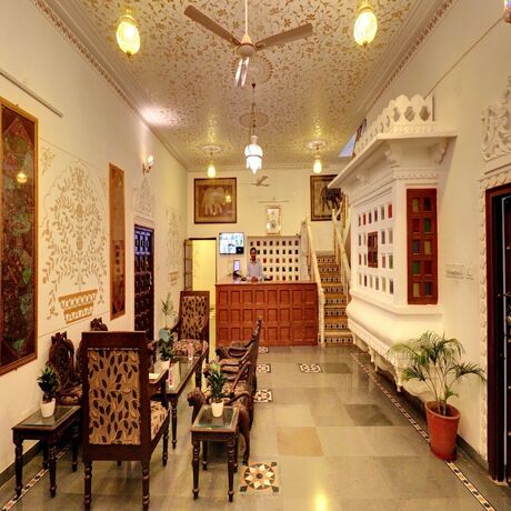 Imagen general del Hotel Darbargarh. Foto 11